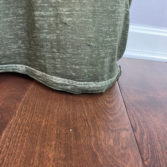 Maurices Green Loose Fit Short Sleeve Top - Picture 4 of 11